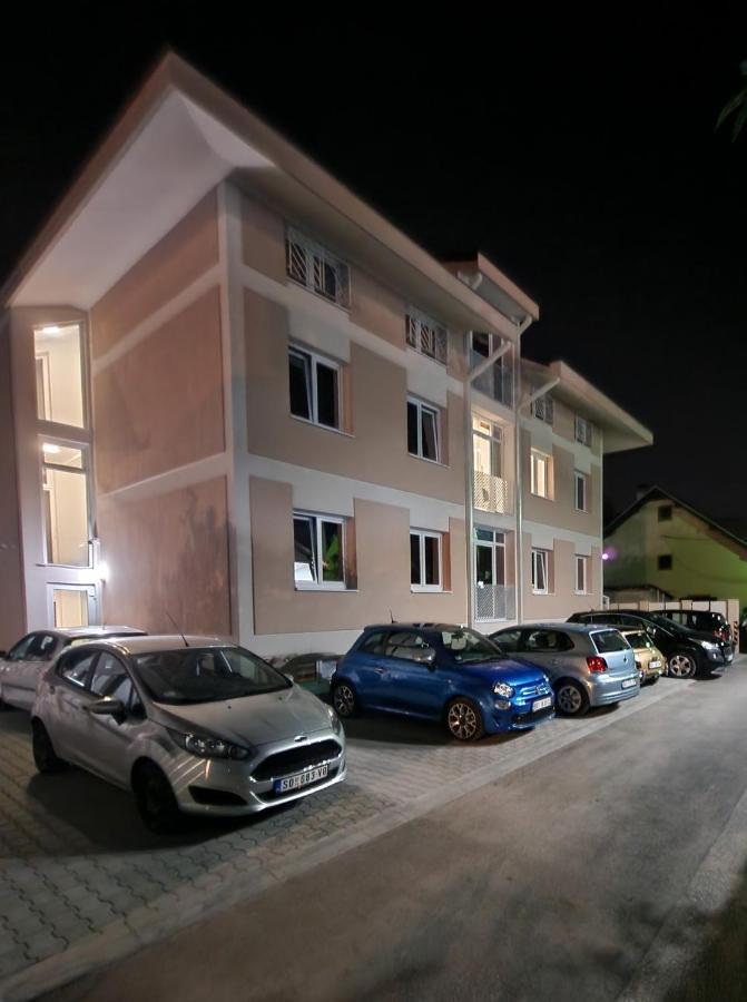 Grand Park Rooms & Apartments Čačak Exterior foto